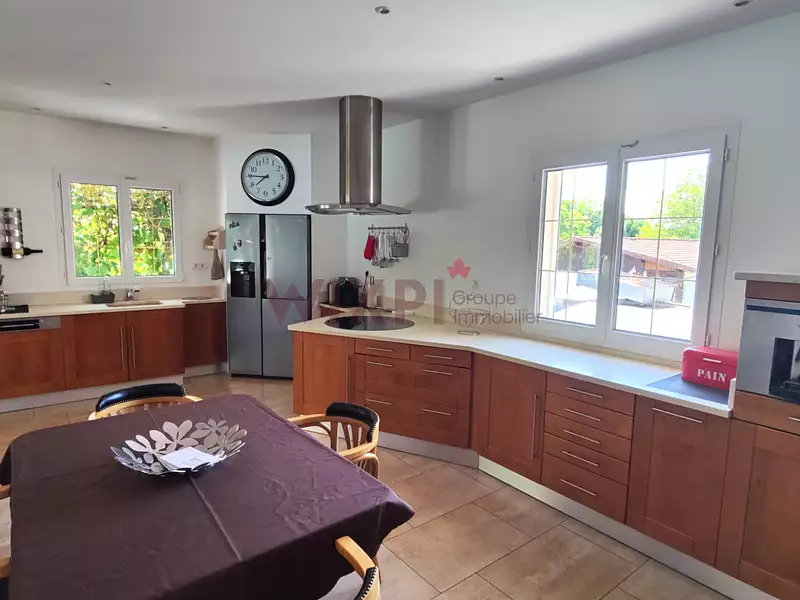 Maison, 243,78 m²