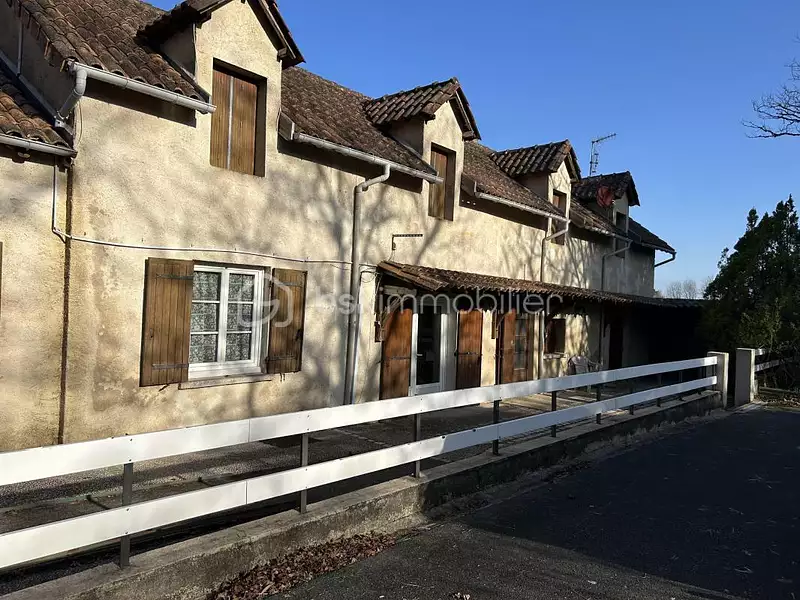 Maison, 166 m²