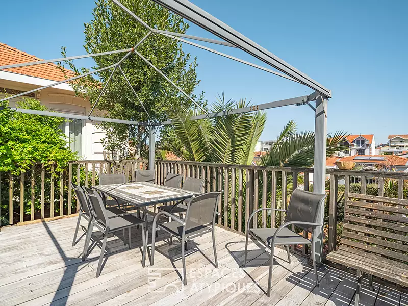 Maison, 225 m²