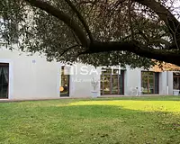 Maison, 748 m²