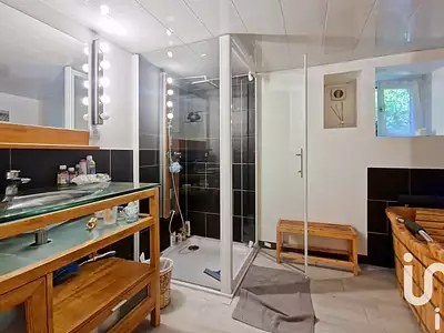 Maison, 185 m²