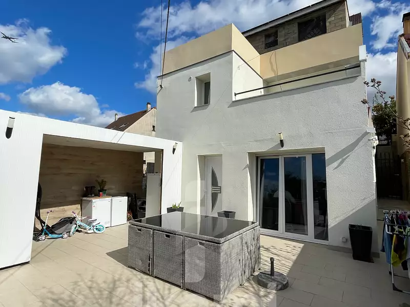 Maison, 270 m²