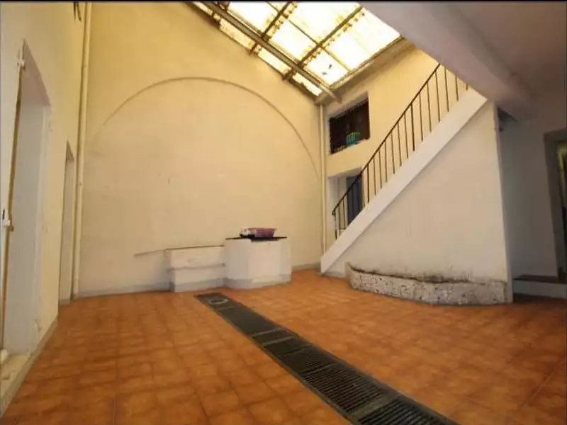 Immeuble, 319 m²