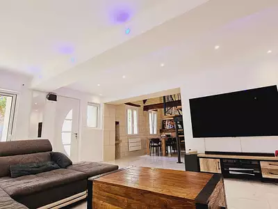 Maison, 180 m²