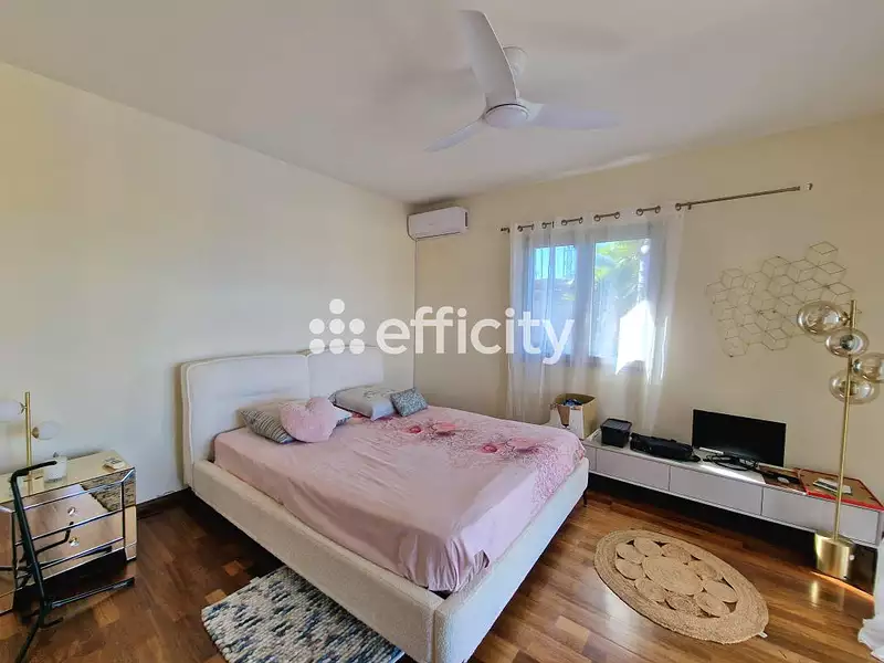 Maison, 168 m²
