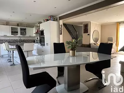 Maison, 153 m²