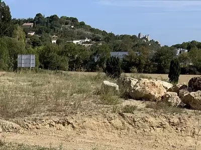Terrain, 679 m²