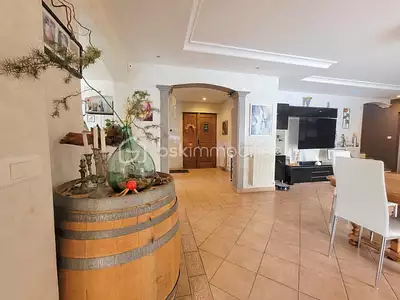 Maison, 240 m²