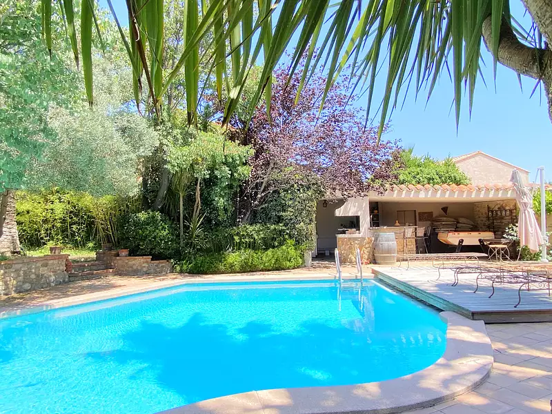 Maison, 240 m²