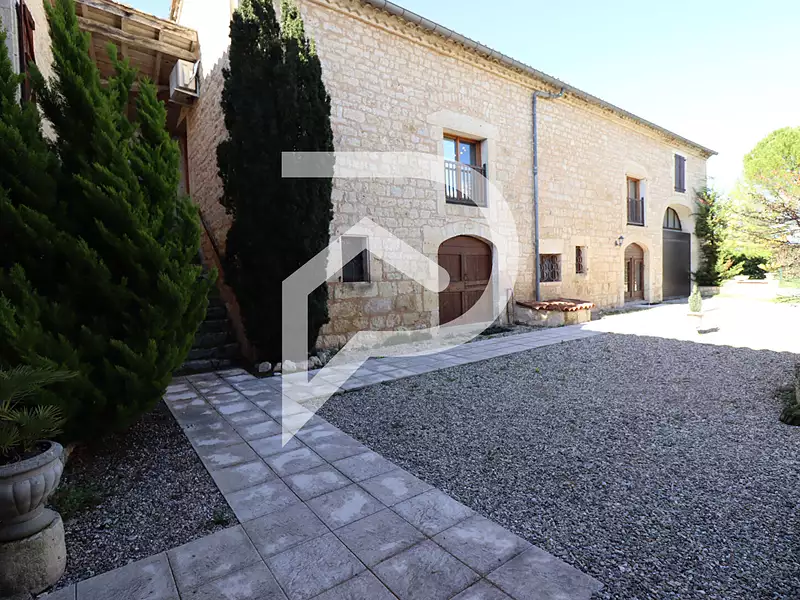 Maison, 451 m²