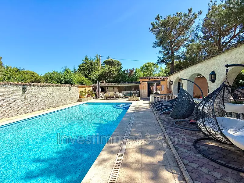 Maison, 250 m²