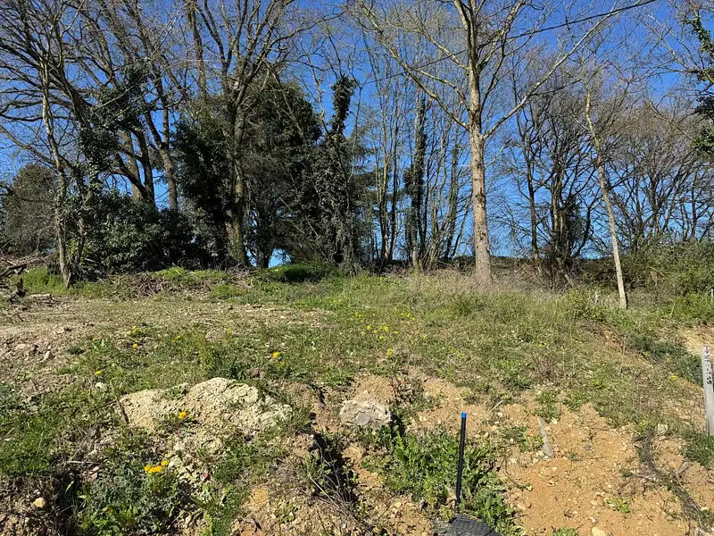 Terrain, 224 m²