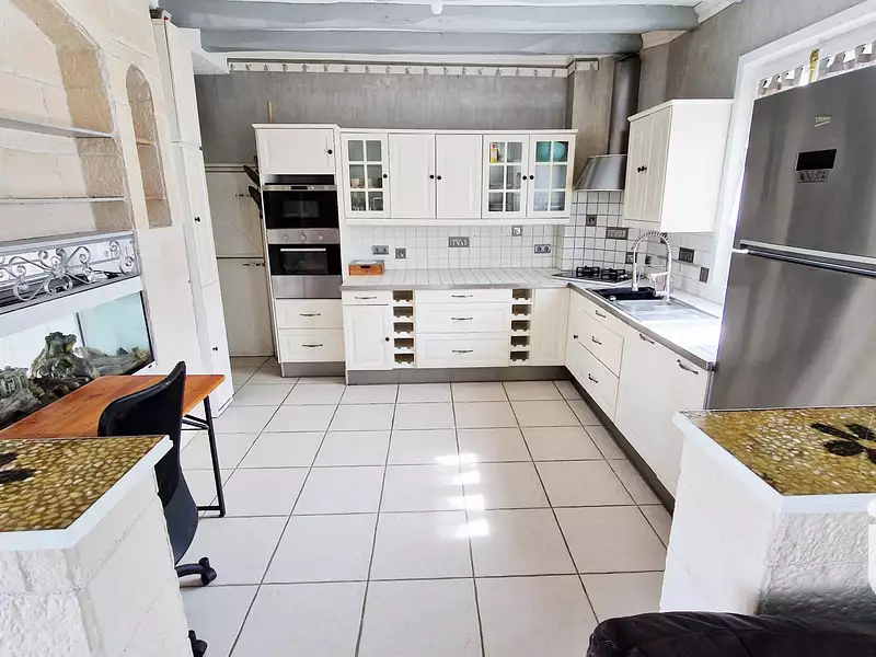 Maison, 250 m²