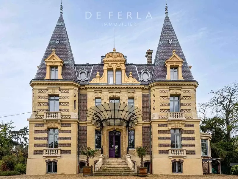 Maison, 826 m²