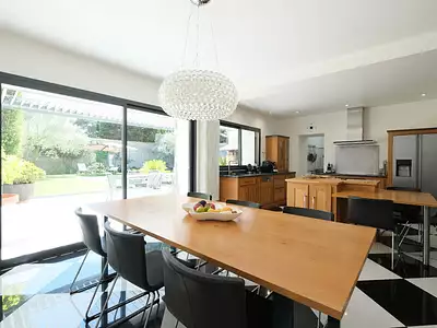 Maison, 250 m²