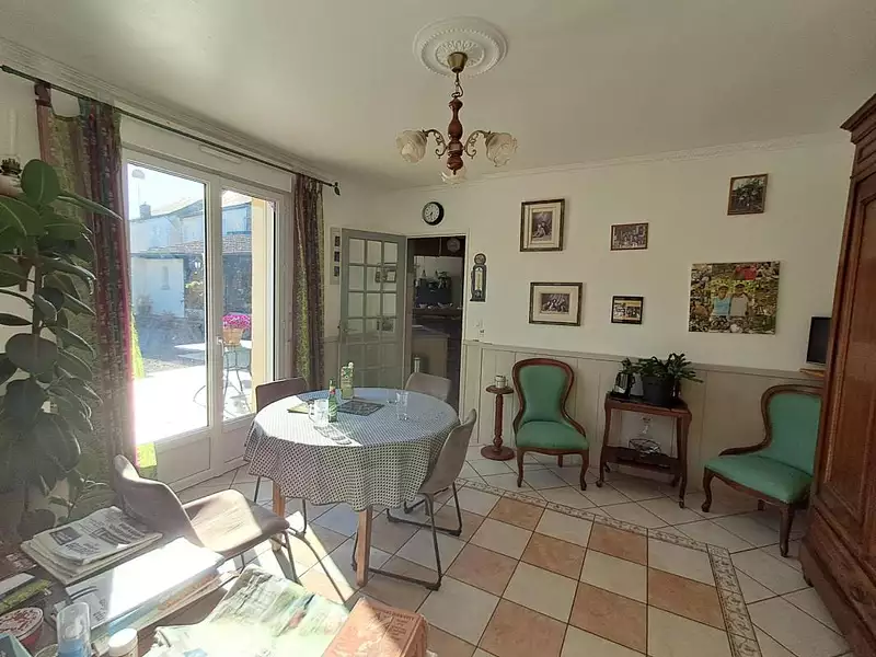 Maison, 184 m²