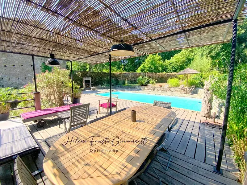 Maison, 235 m²