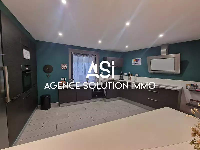 Maison, 176 m²