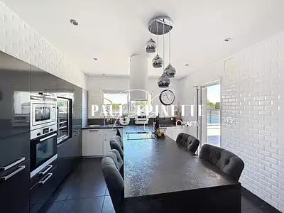 Maison, 191 m²