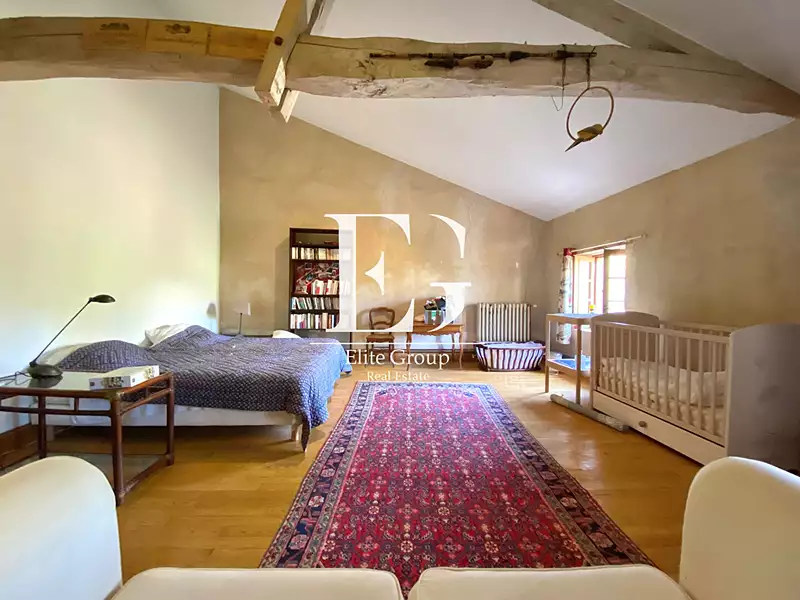 Maison, 331,86 m²