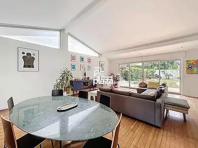 Maison, 240 m²