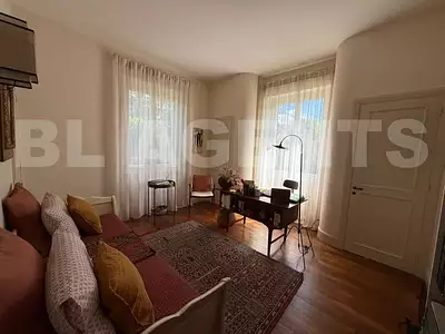 Maison, 260 m²