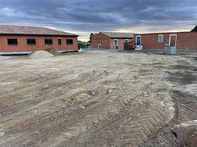Terrain, 740 m²