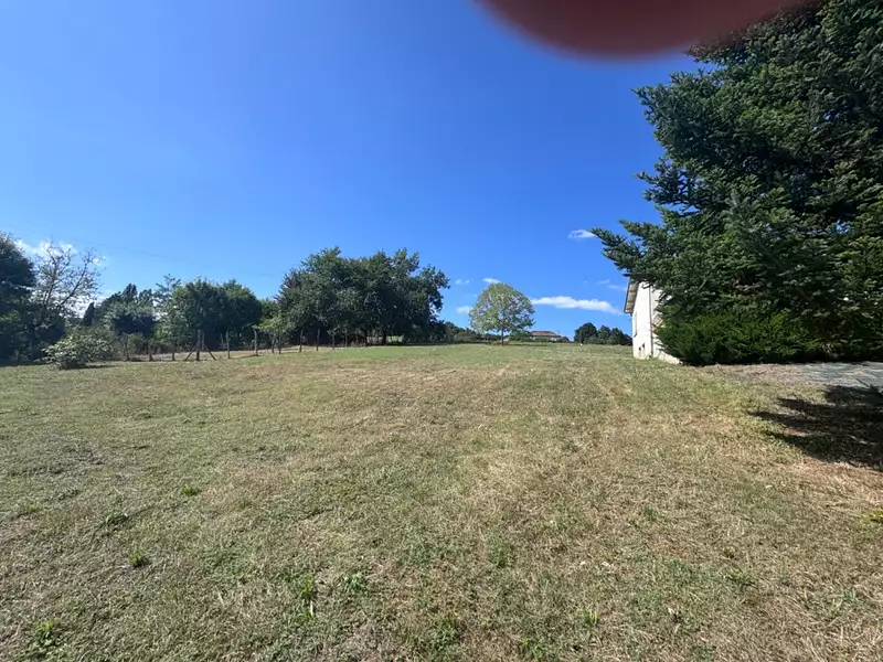 Terrain, 1 035 m²