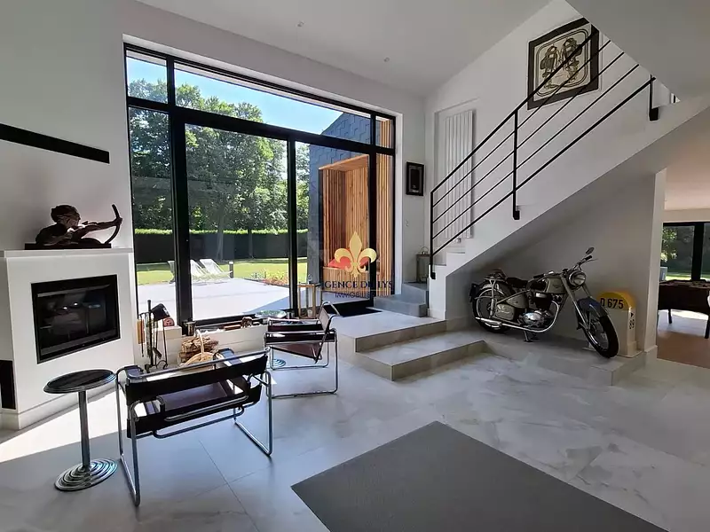 Maison, 256 m²