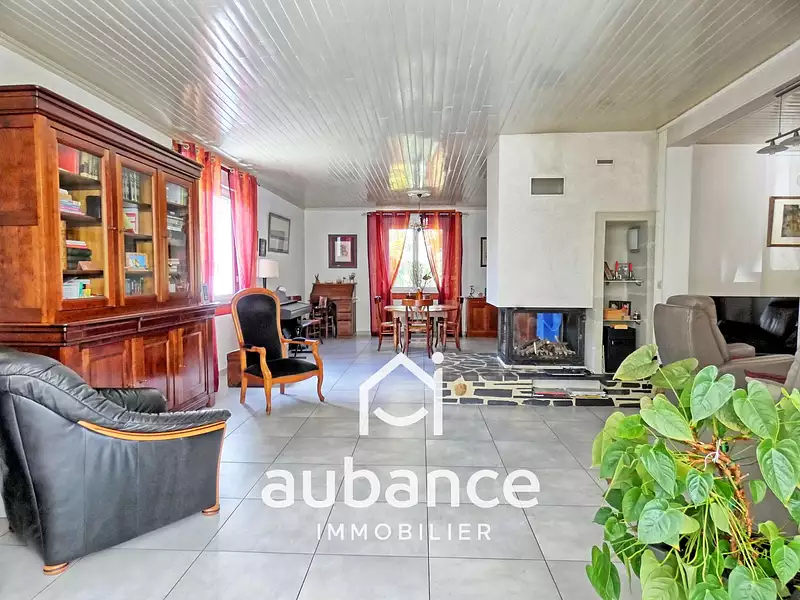 Maison, 220 m²