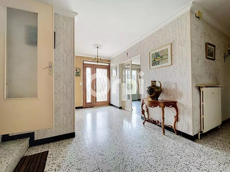 Maison, 221 m²