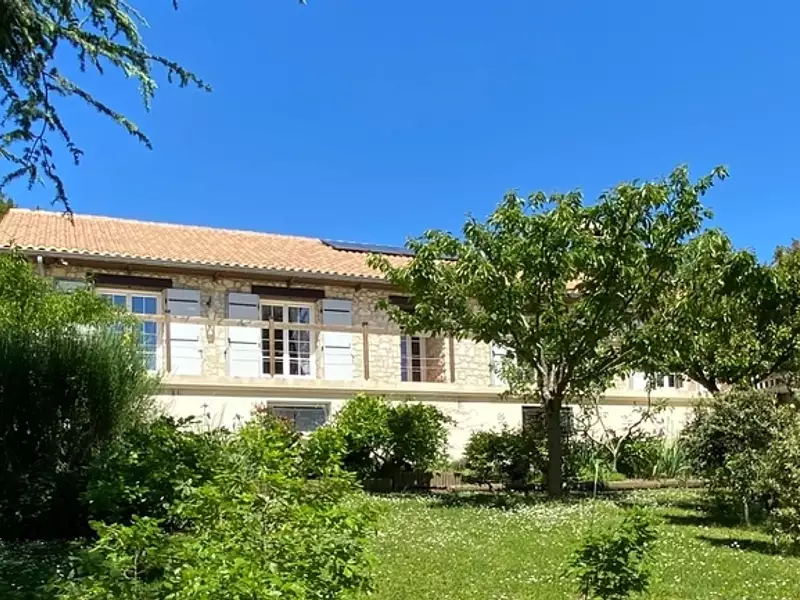 Maison, 239 m²