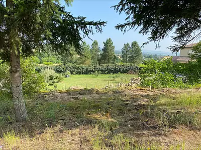 Terrain, 819 m²