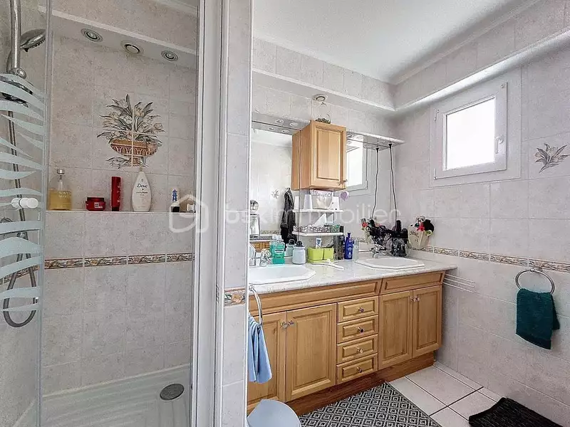 Maison, 208 m²