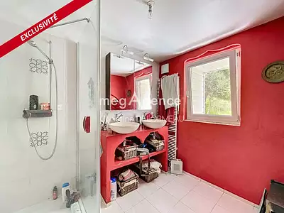Maison, 225 m²