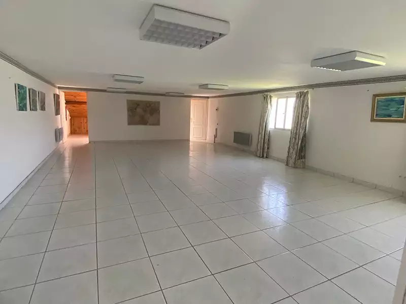 Maison, 300 m²