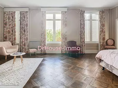 Maison, 284 m²