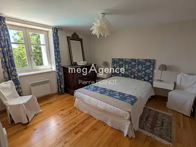 Maison, 251 m²