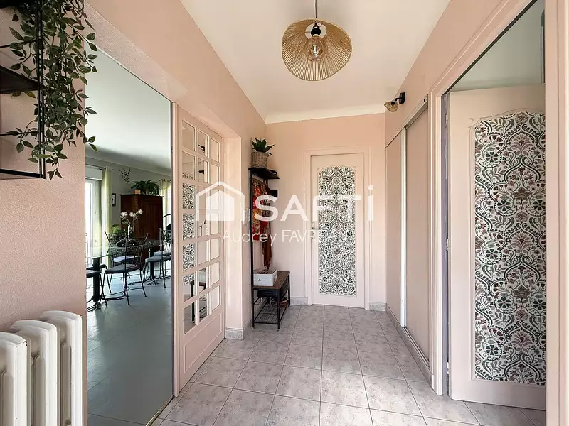 Maison, 168 m²