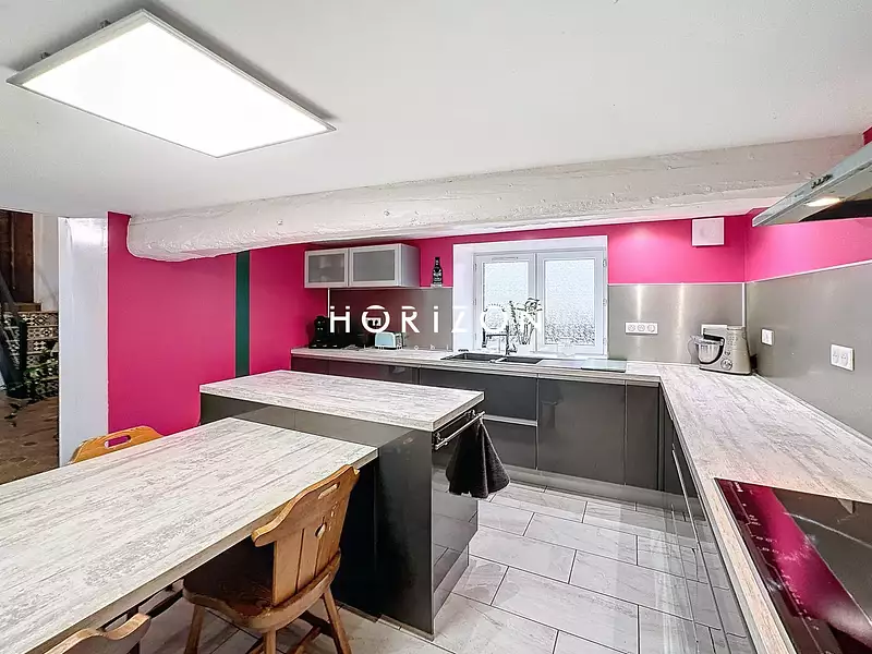 Maison, 180 m²