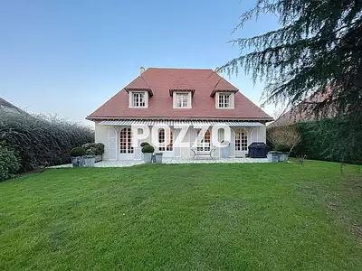 Maison, 166 m²