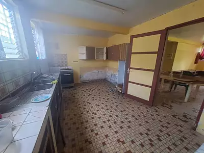 Maison, 338 m²