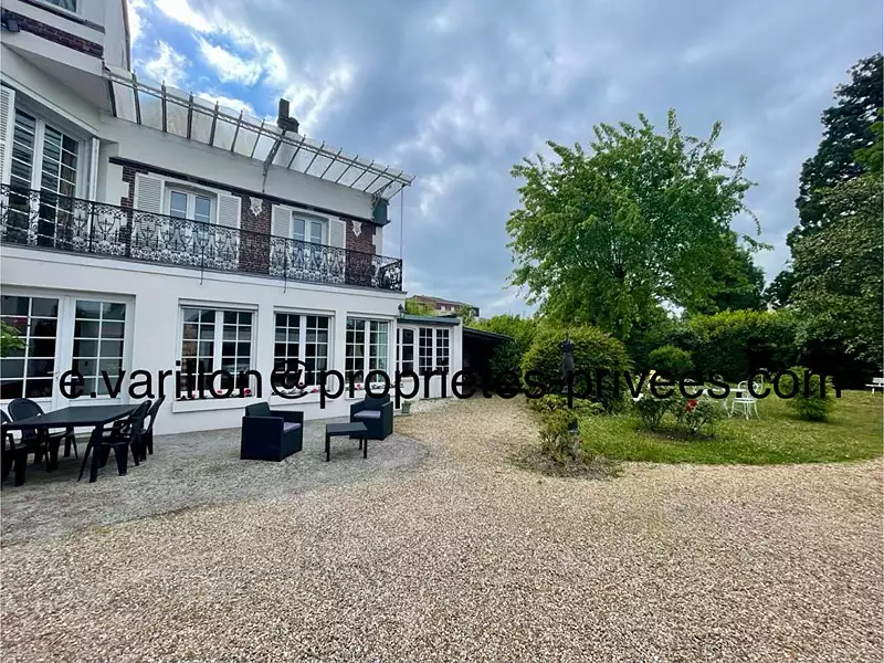 Maison, 220 m²