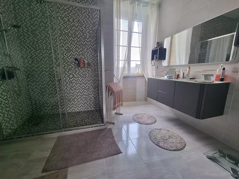 Maison, 288 m²