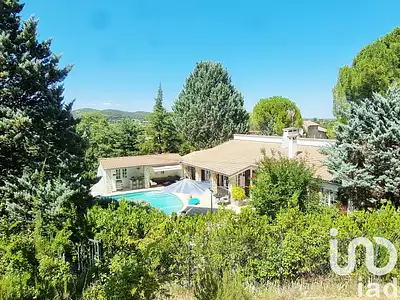 Maison, 176 m²