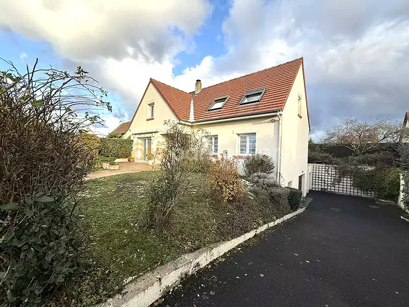 Maison, 170 m²