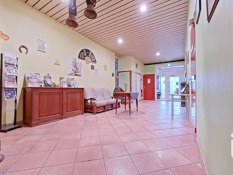 Maison, 891 m²