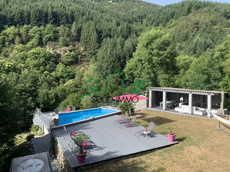 Maison, 232 m²