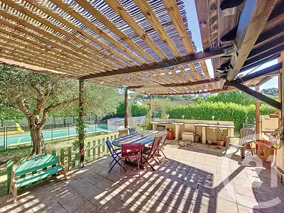 Maison, 179 m²