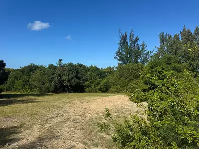 Terrain, 10 625 m²